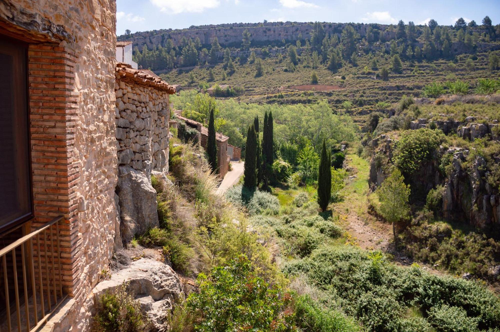 La Casita Del Cinglo * Obispo Hernandez